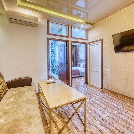 Aleppo Hotel Jerevan Eksteriør bilde