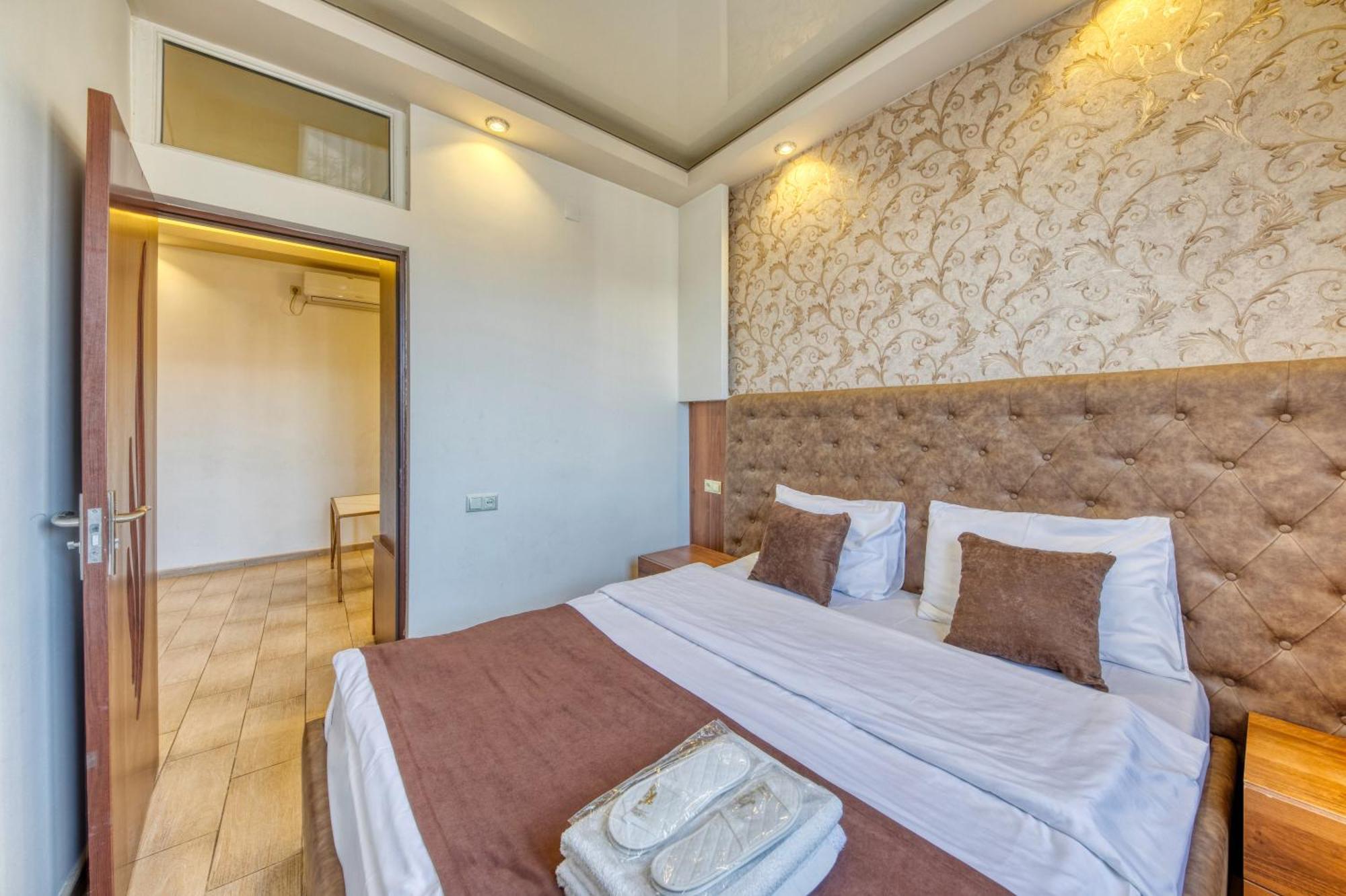 Aleppo Hotel Jerevan Eksteriør bilde