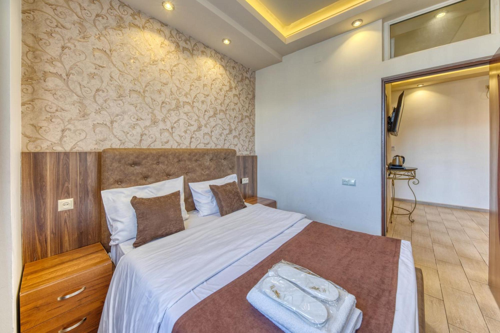 Aleppo Hotel Jerevan Eksteriør bilde