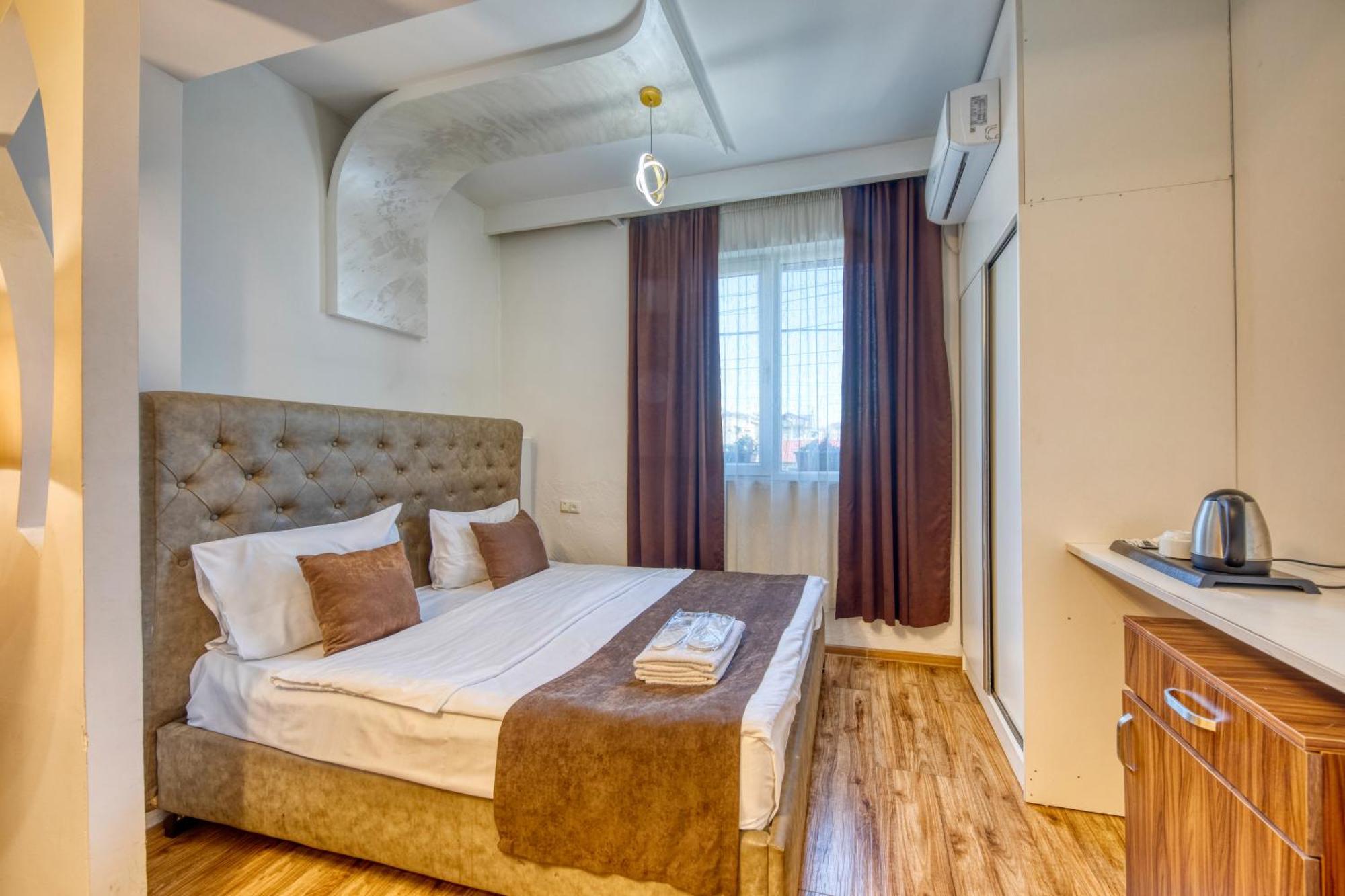 Aleppo Hotel Jerevan Eksteriør bilde
